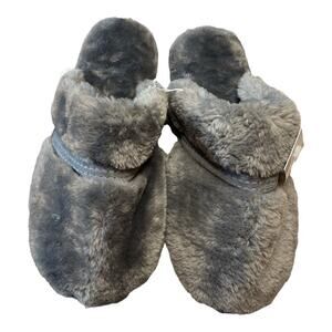 Kohl's Grey Faux Fur Slippers Women's Size XL (9-10)